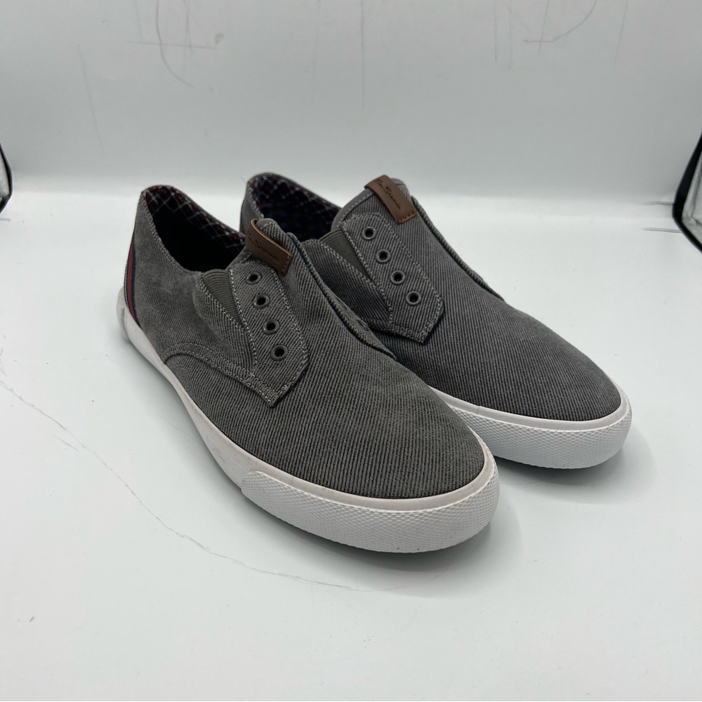 Brand New Shoes - Men - size 9